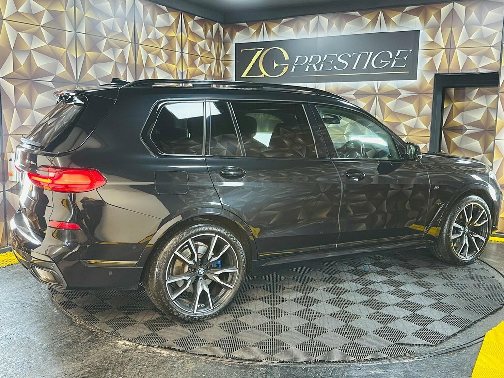 BMW X7 4.4 X7 Black #38