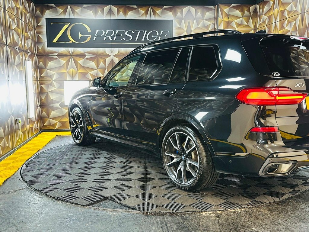 BMW X7 4.4 X7 Black #29