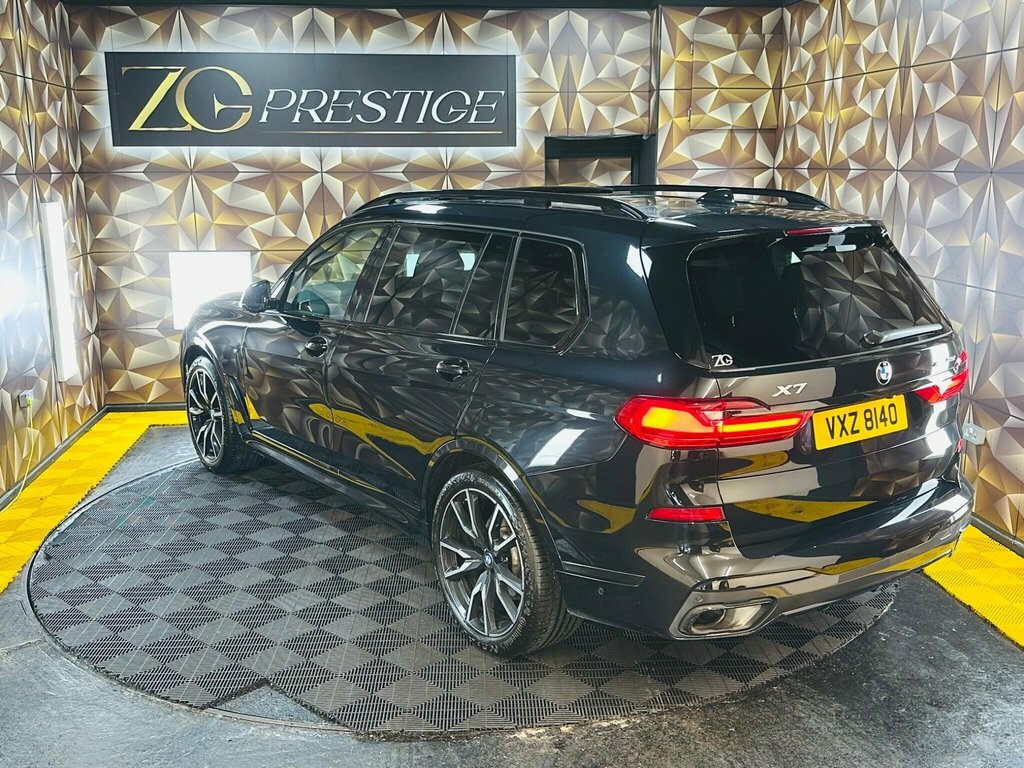BMW X7 4.4 X7 Black #30
