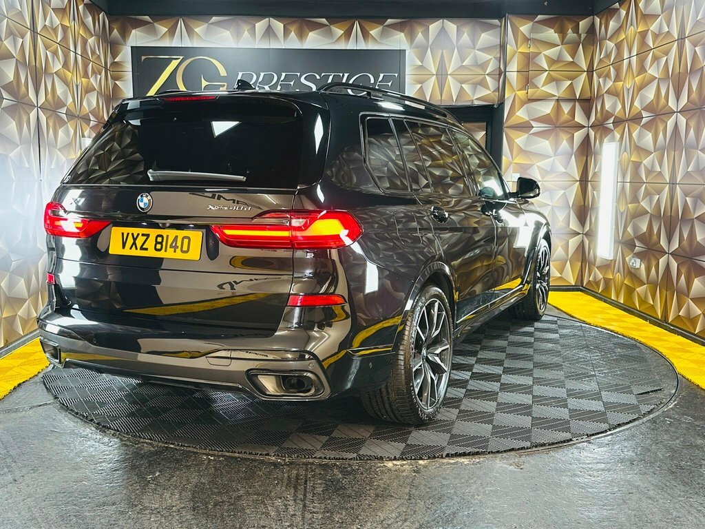 BMW X7 4.4 X7 Black #35