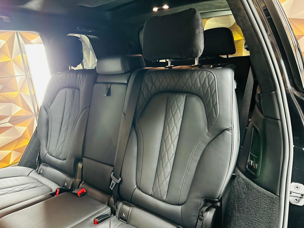 BMW X7 4.4 X7 Black #71