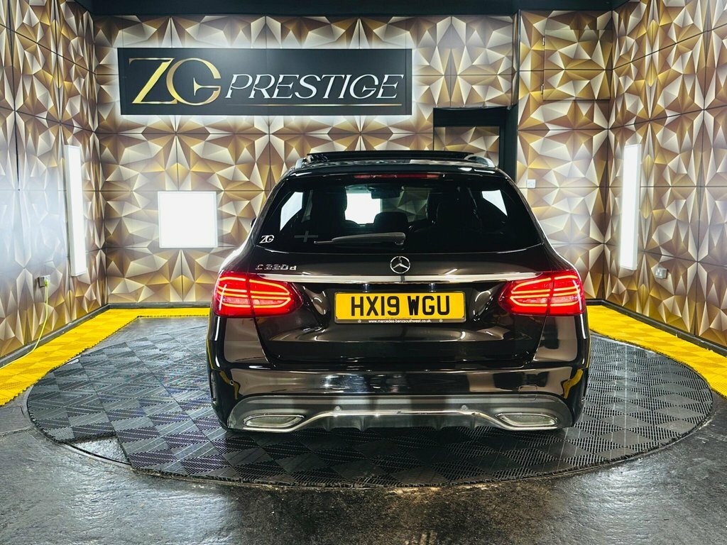 Mercedes-Benz C Class 2L Amg Line Black #4