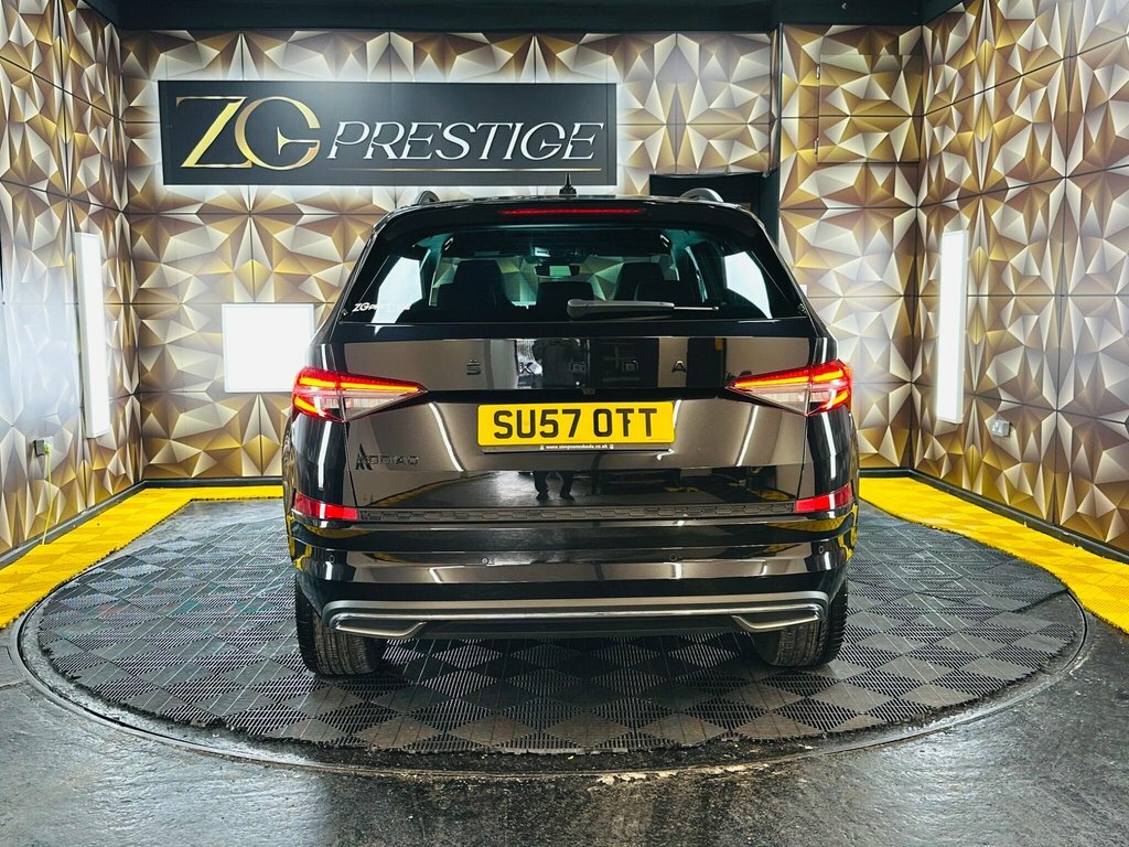 Skoda Kodiaq 1.5L Sportline Black #4