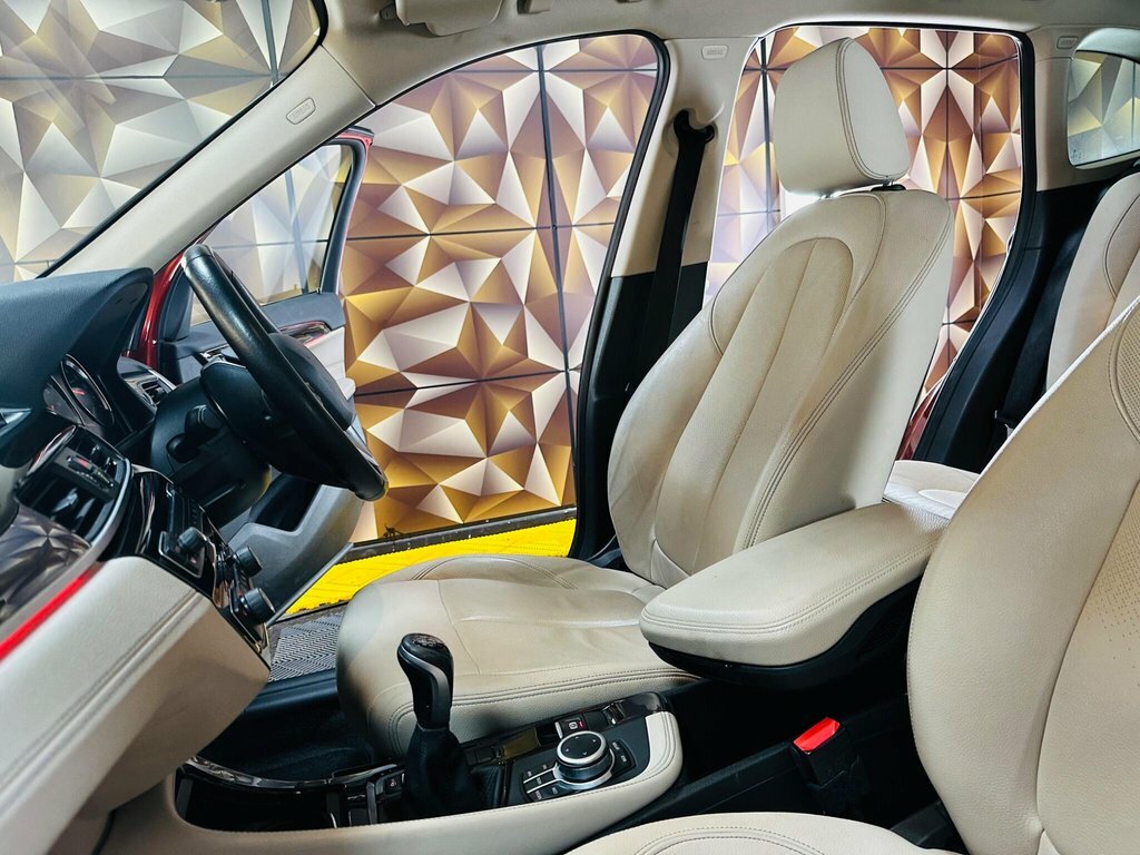 BMW X1 1.5L Xline Orange #3