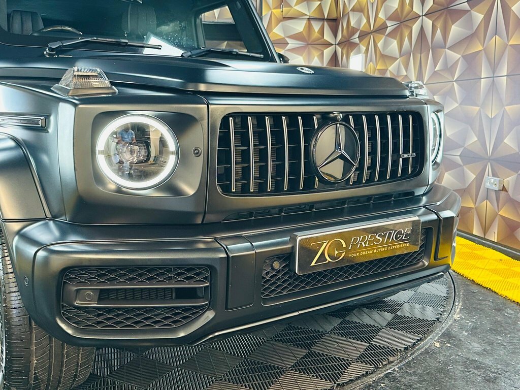 Mercedes-Benz G Class 4.0L Amg G 63 4Matic Black #37