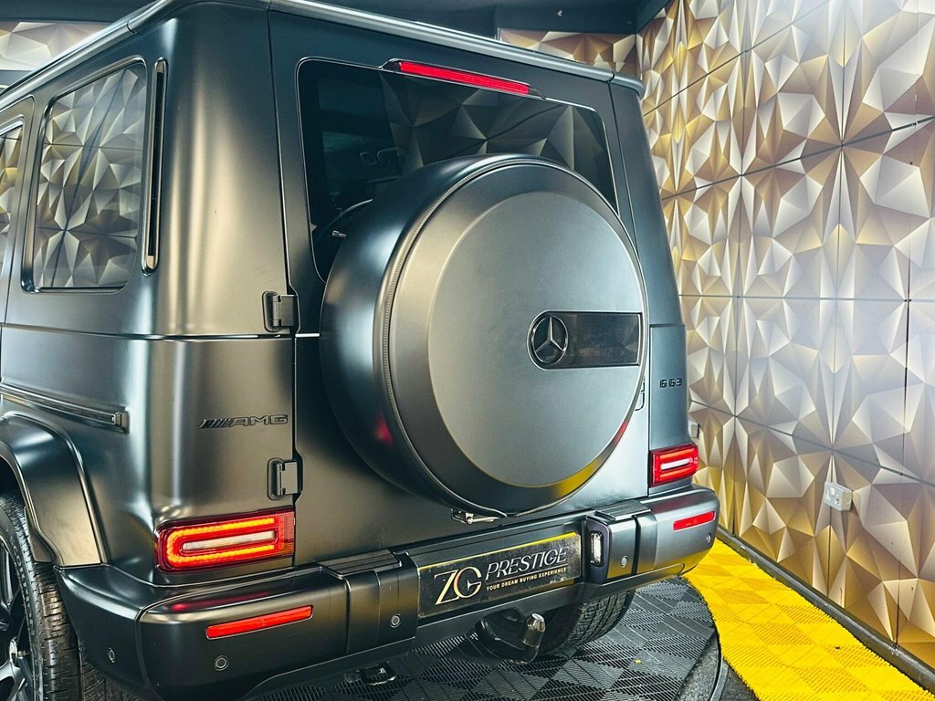 Mercedes-Benz G Class 4.0L Amg G 63 4Matic Black #40