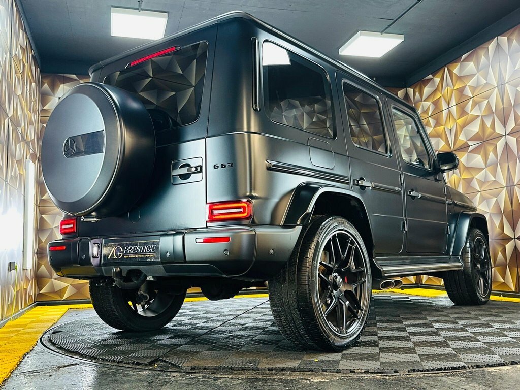 Mercedes-Benz G Class 4.0L Amg G 63 4Matic Black #43