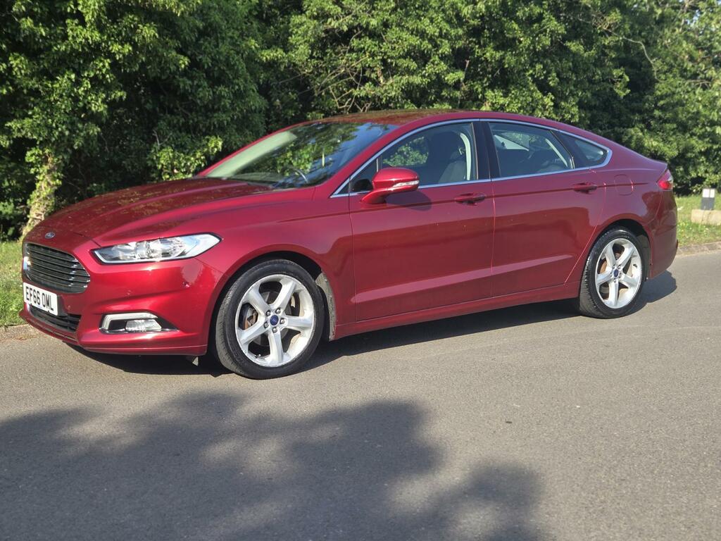 Ford Mondeo Titanium Red #6
