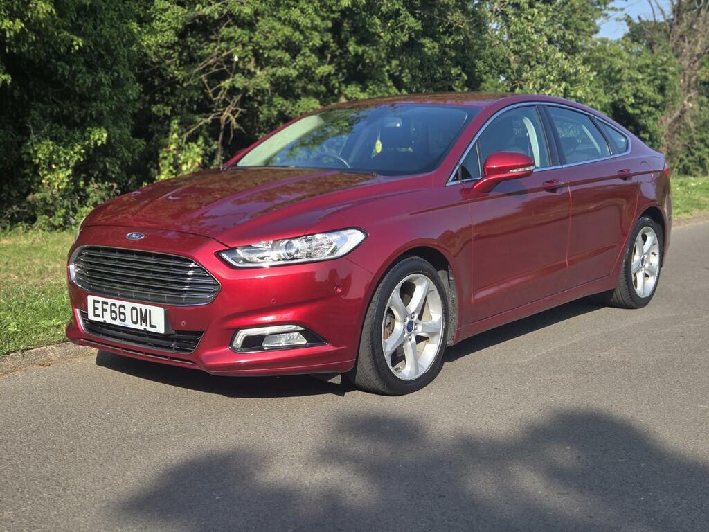 Ford Mondeo Titanium Red #5