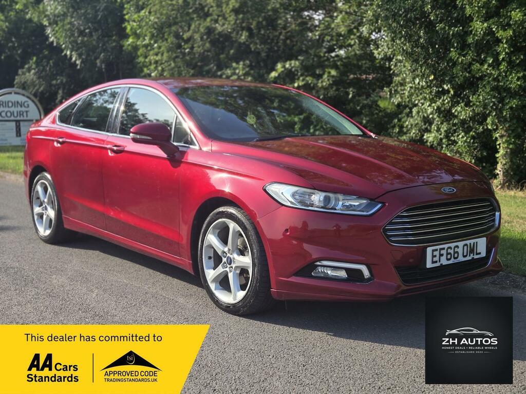 Ford Mondeo Titanium Red