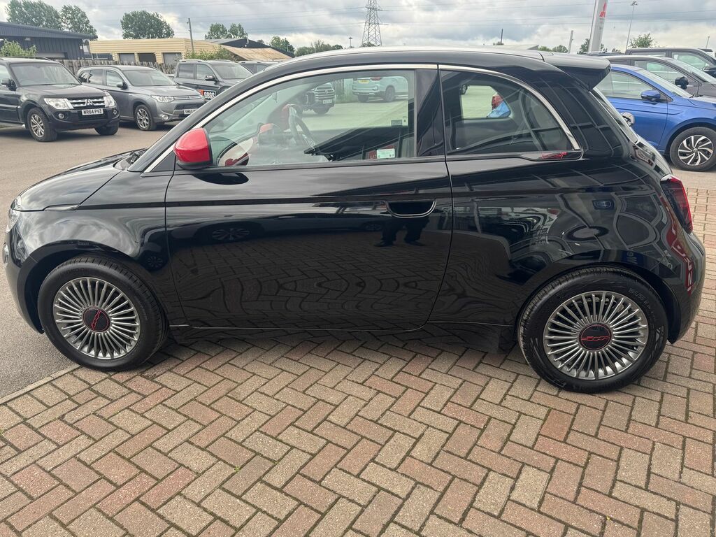 Fiat 500E 42Kwh Red Hatchback 118 Ps CE72NUA Black #3