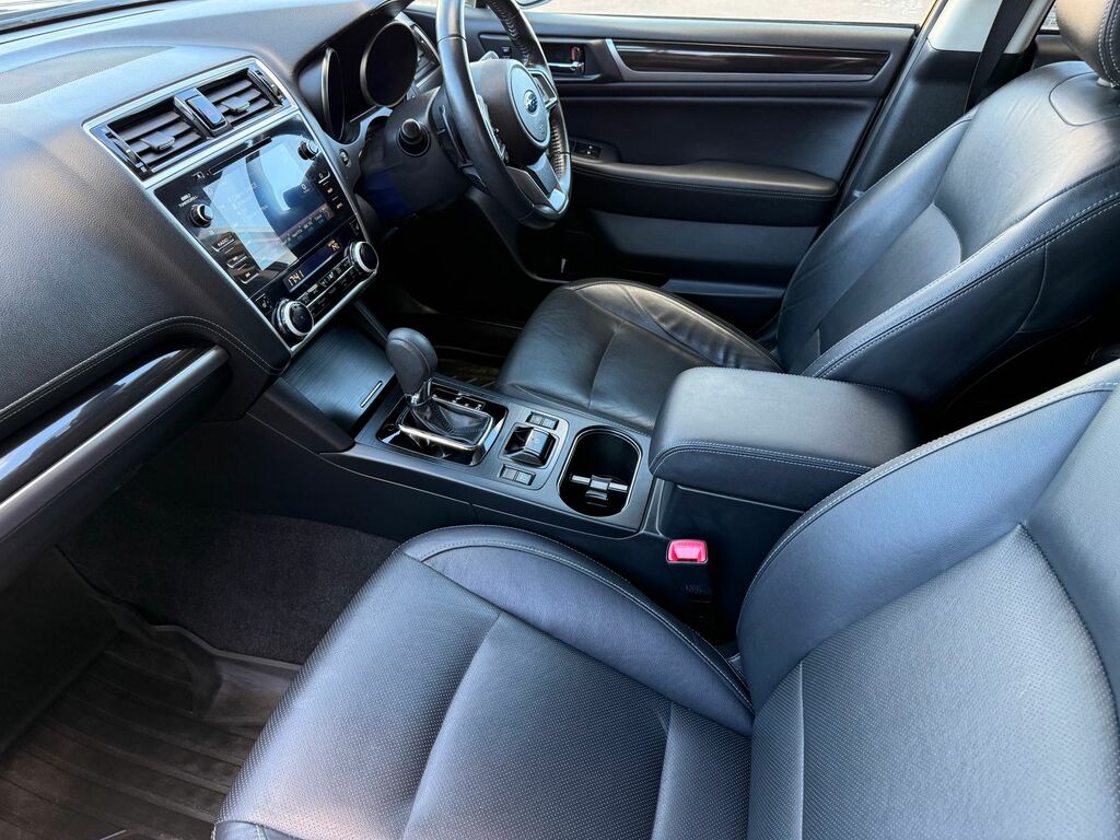 Subaru Outback Touring Gold #27