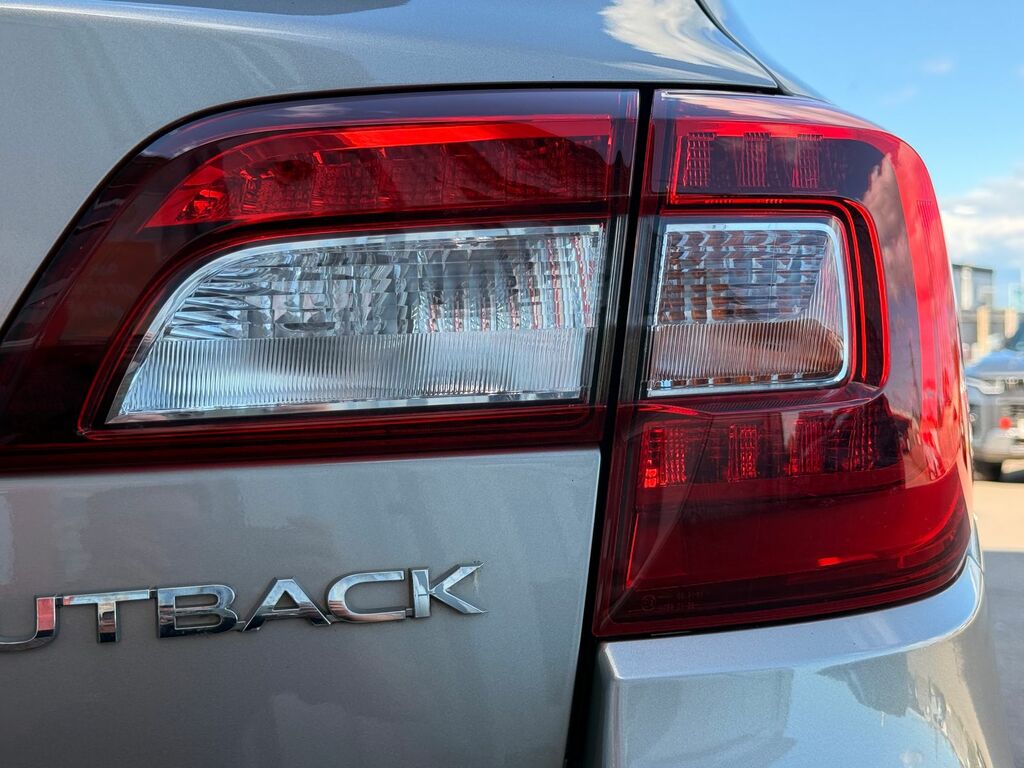 Subaru Outback Touring Gold #16