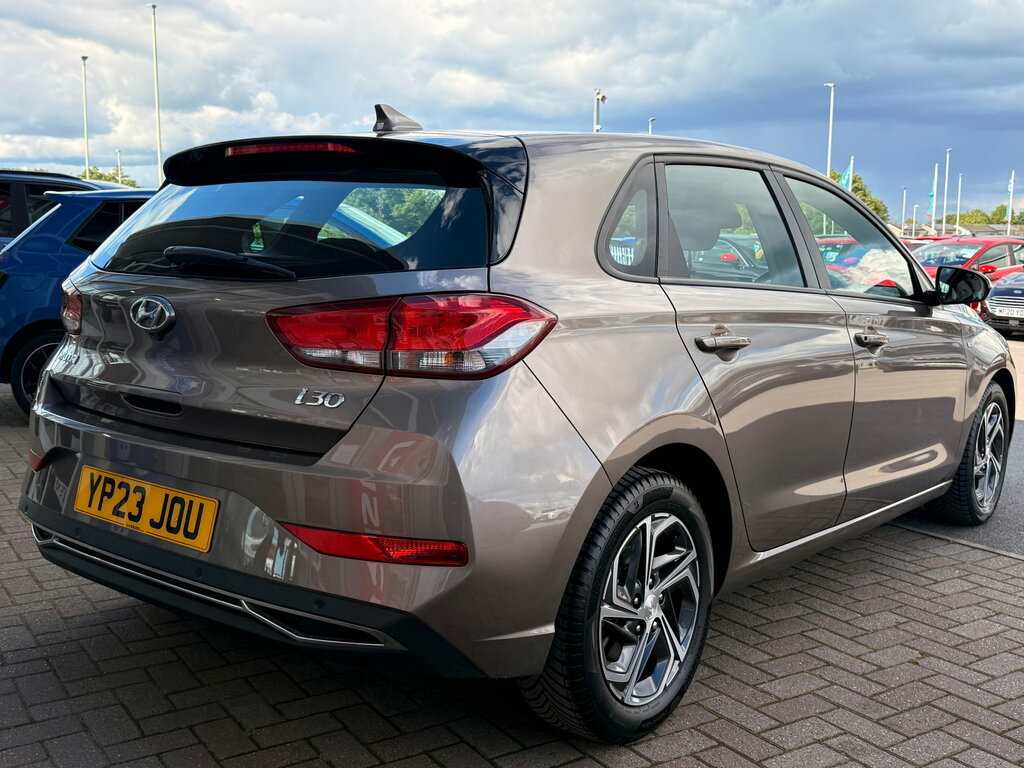 Hyundai I30 1.0 T-gdi Mhev Se Connect Hatchback Hyb Brown #4