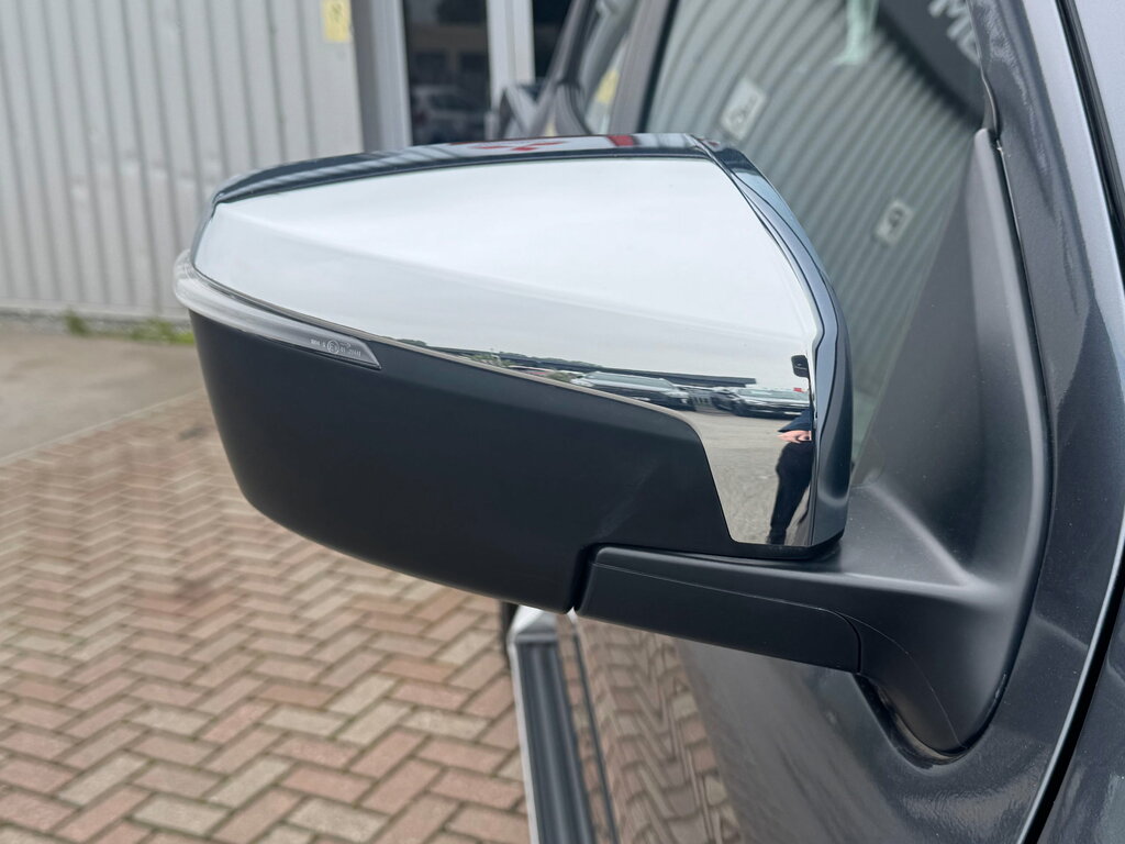Isuzu D-Max 1.9 V-cross Steel Edition Double Cab 4X4 Grey #7