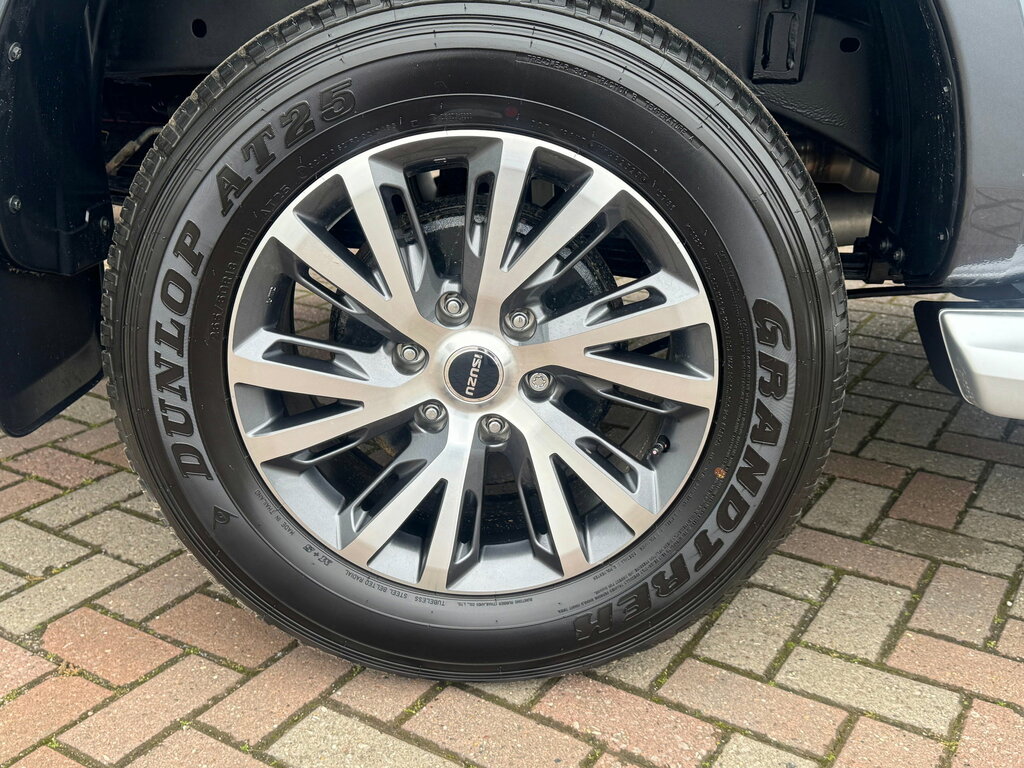 Isuzu D-Max 1.9 V-cross Steel Edition Double Cab 4X4 Grey #18