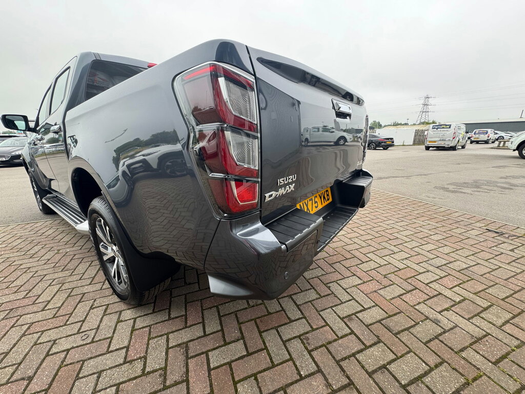 Isuzu D-Max 1.9 V-cross Steel Edition Double Cab 4X4 Grey #8
