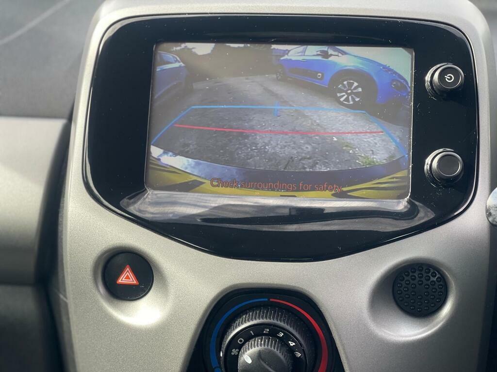 Toyota Aygo 1.0 Vvt-i X-play X-shift Euro 6 Blue #2