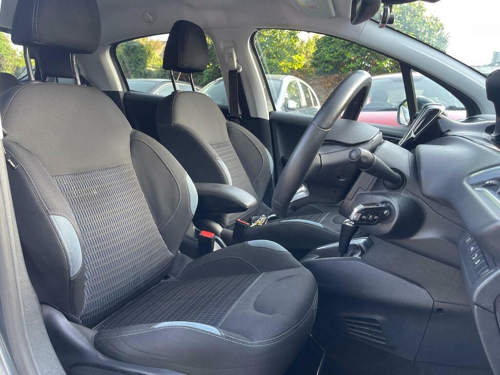 Peugeot 208 1.2L Style Black #12
