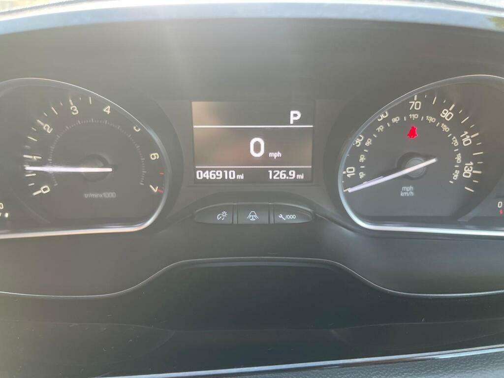 Peugeot 208 1.2L Style Black #16