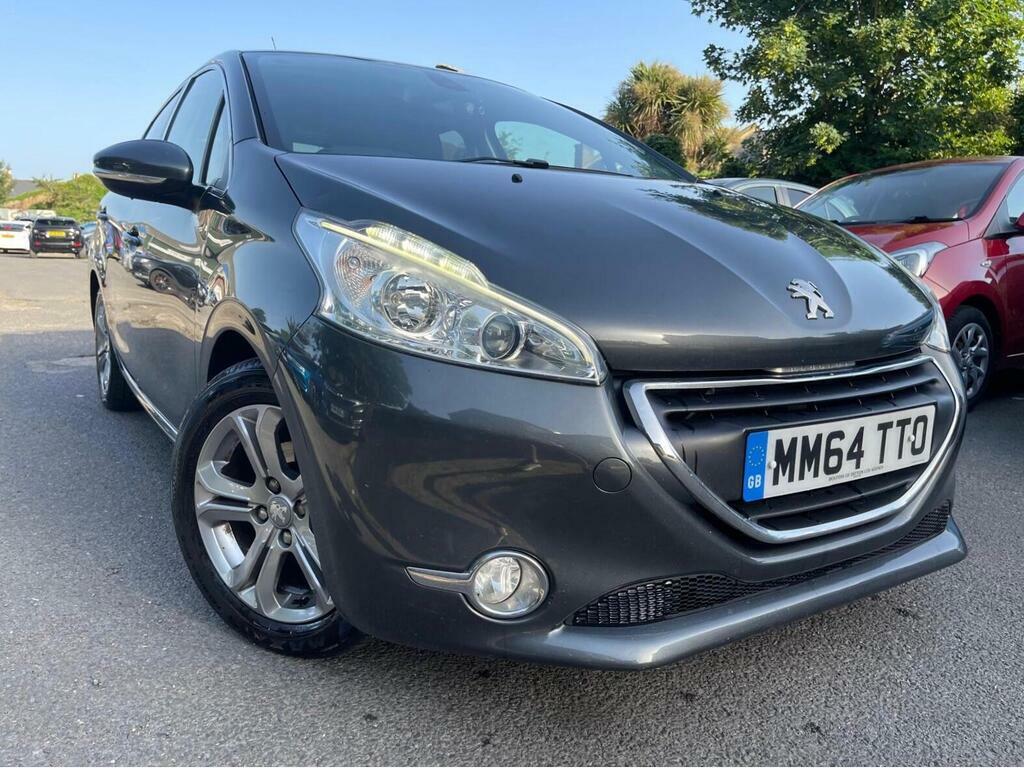 Peugeot 208 1.2L Style Black #3
