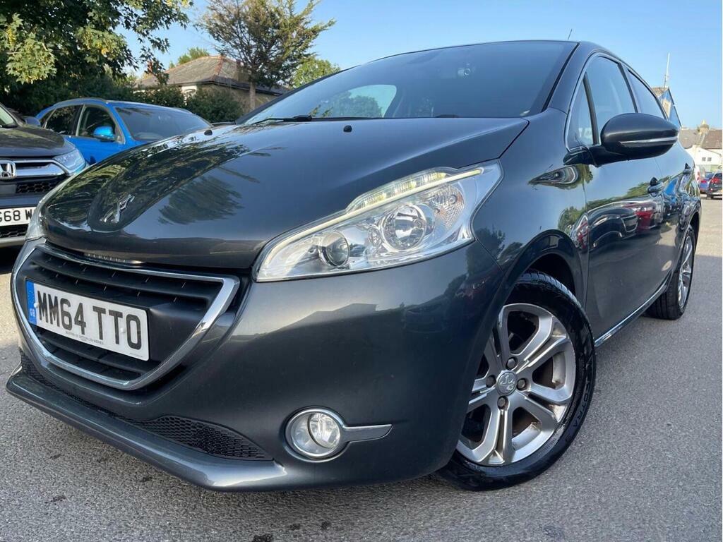 Peugeot 208 1.2L Style Black #1