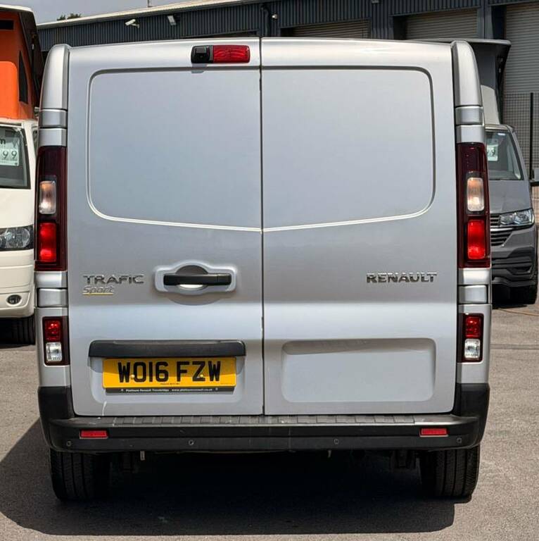 Renault Trafic Sl27 Energy Dci 125 Sport Nav Van Silver #6