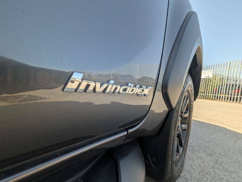 Toyota HILUX Invincible X Dcab Pick Up 2.8 D-4d Grey #2