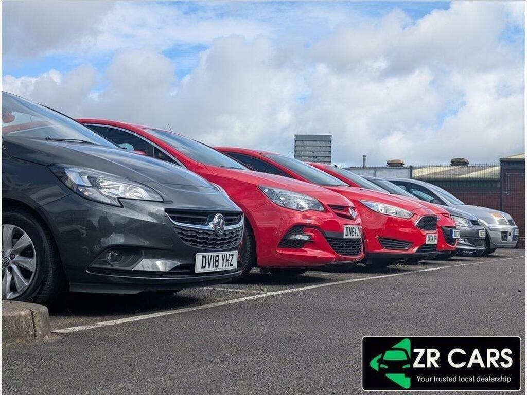 Mazda 2 Se-l White #2