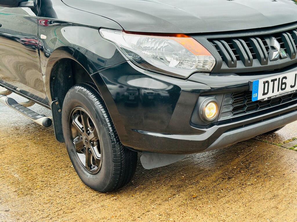 Mitsubishi L200 Pickup 2.4 Di-d Dc 4Life 4Wd Euro 5 Ss 201 Black #5