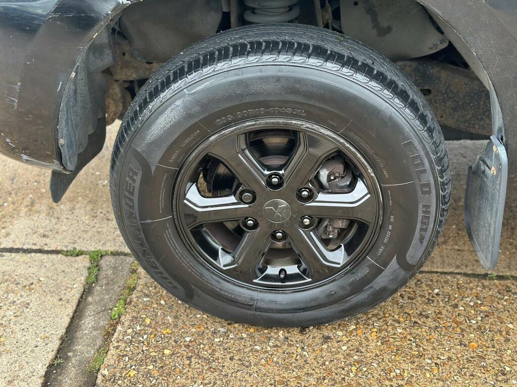 Mitsubishi L200 2.4 Di-d Dc Barbarian 4Wd Euro 5 Grey #41