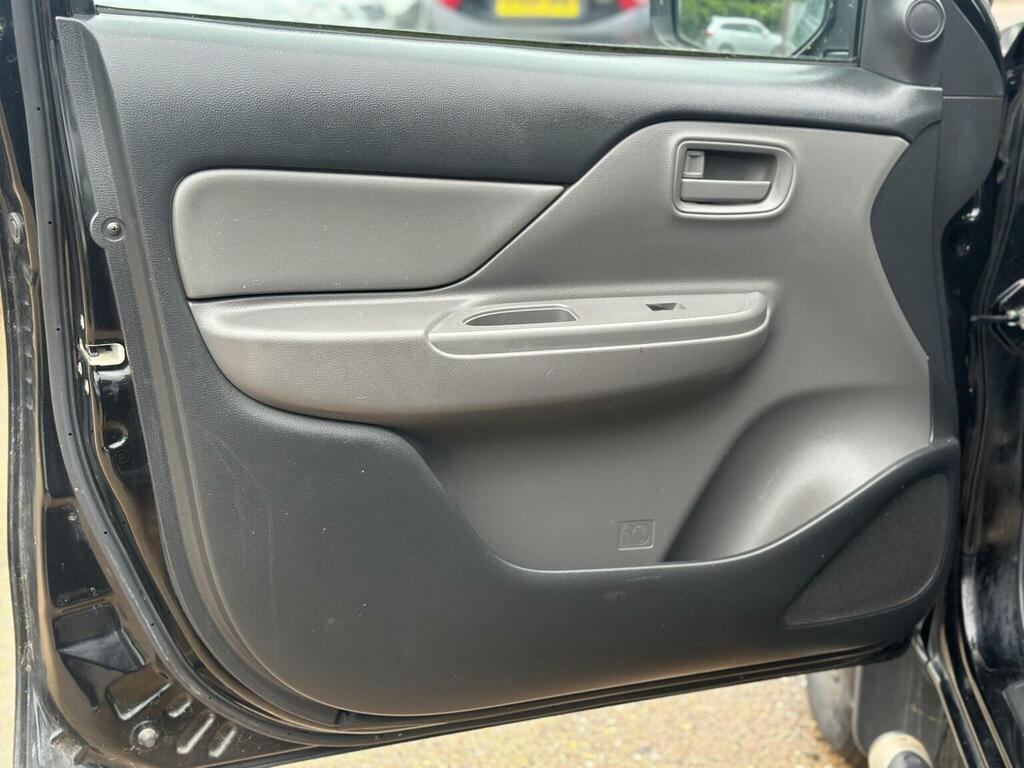 Mitsubishi L200 2.4 Di-d Dc Barbarian 4Wd Euro 5 Grey #40