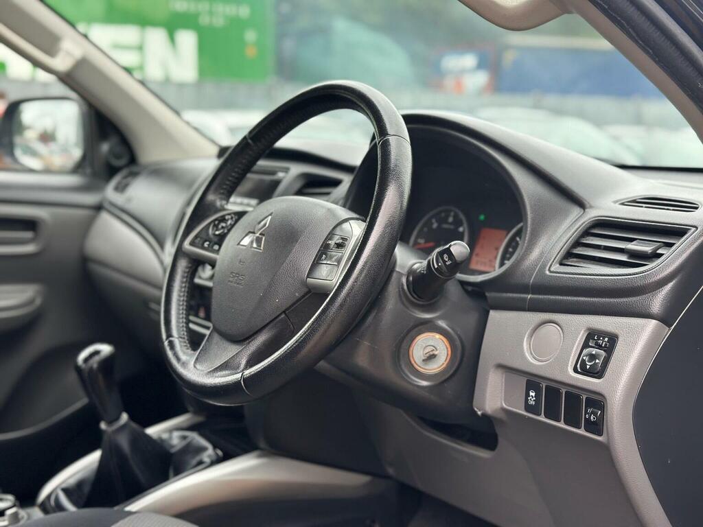 Mitsubishi L200 2.4 Di-d Dc Barbarian 4Wd Euro 5 Grey #19