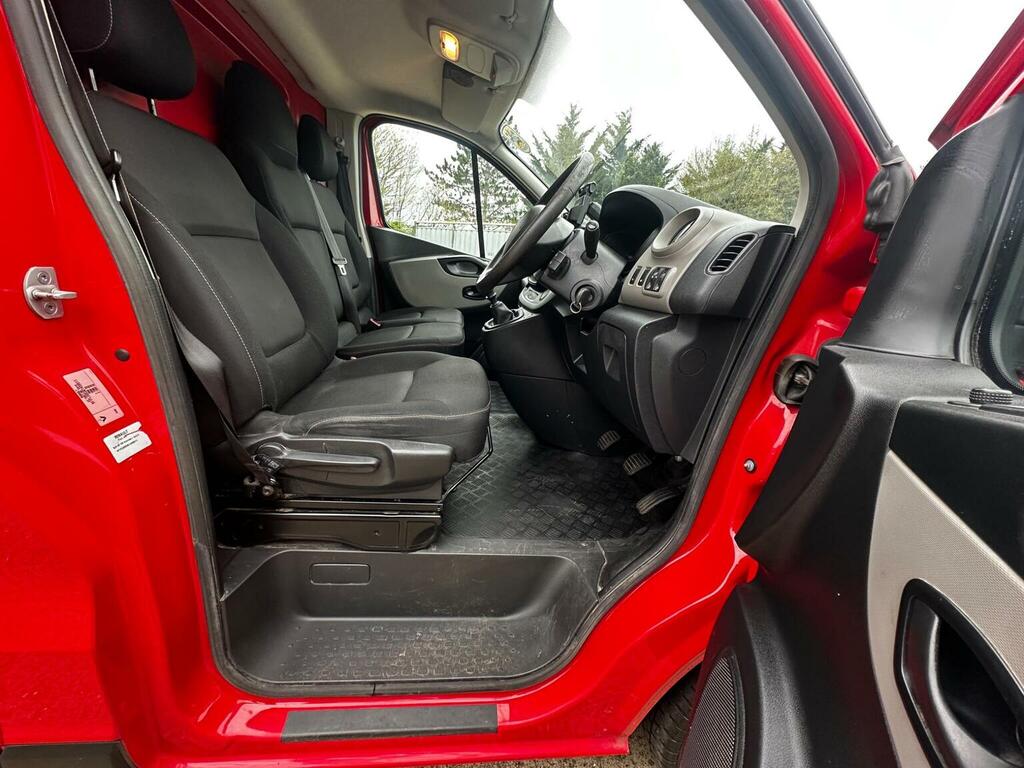Renault Trafic 2018 1.6L Ll29 Sport Nav Energy Dci 0D 125 Bhp Black #18