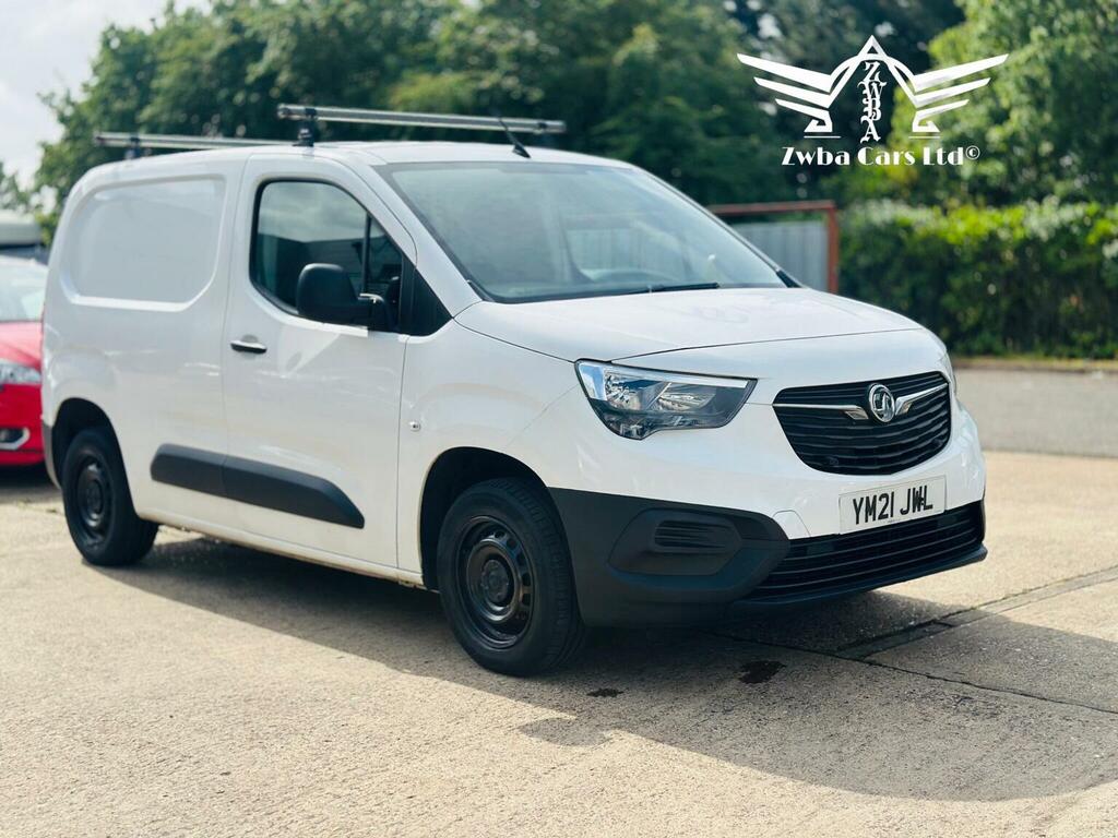 Vauxhall Combo Panel Van 1.5 Turbo D 2000 Edition L1 H1 Euro 6 S White