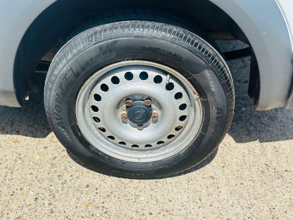 Ford Transit Connect 1.8L Null White #30