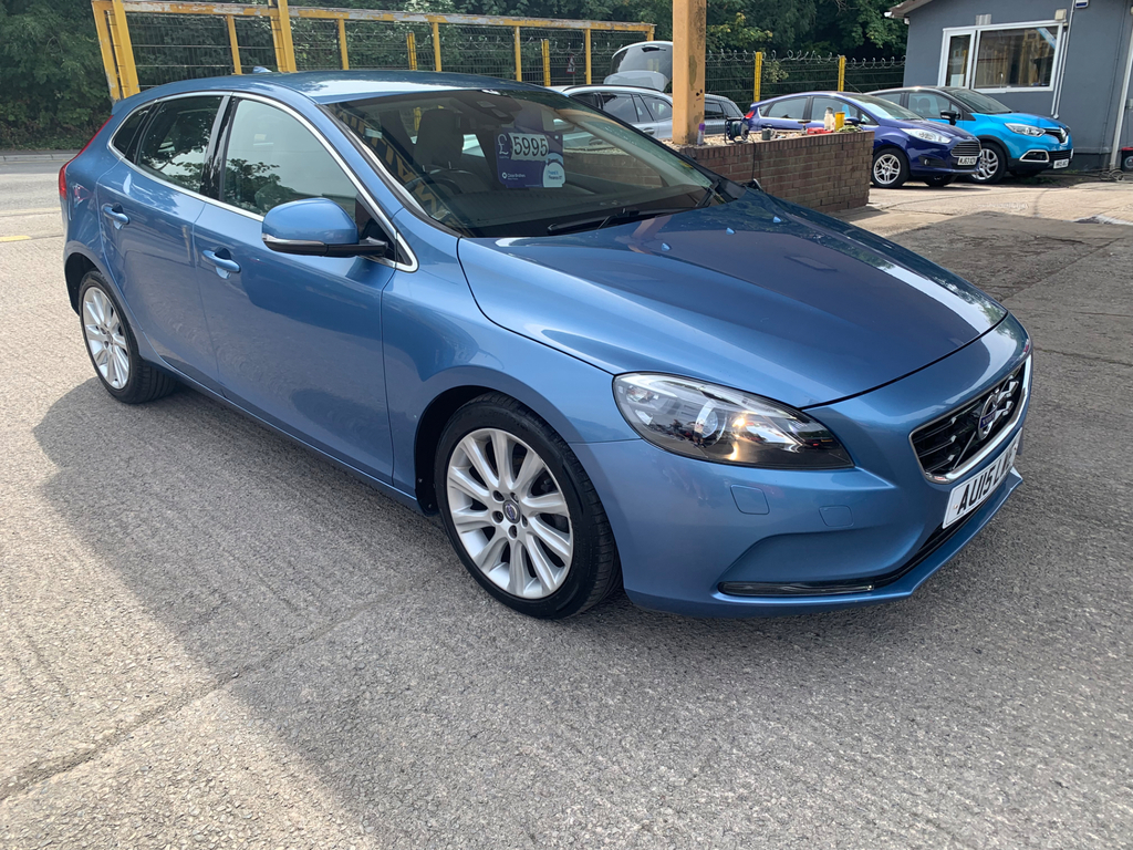 Volvo V40