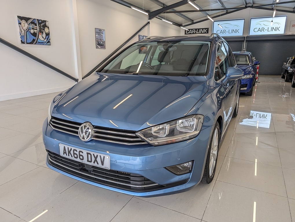 Volkswagen Golf Sv