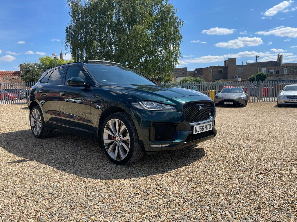 Jaguar F-Pace