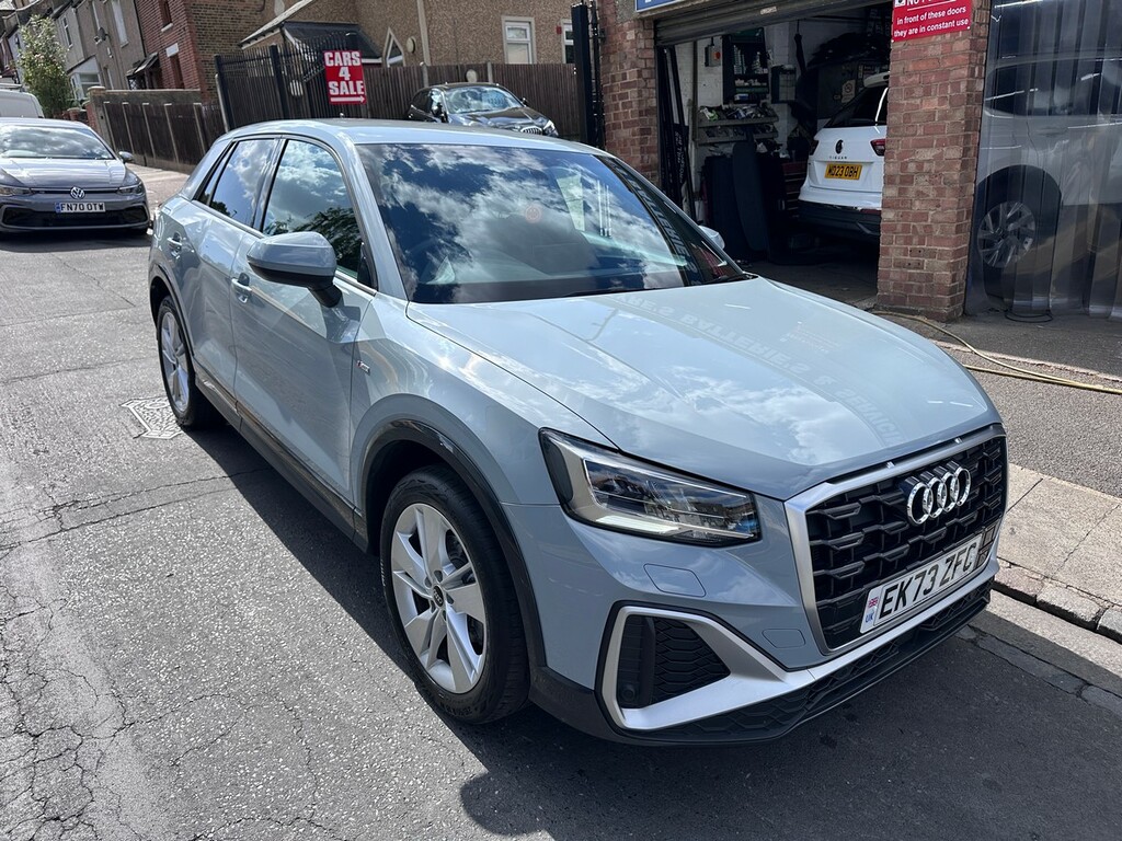 Audi Q2