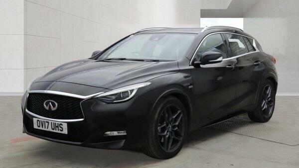 Infiniti Q30