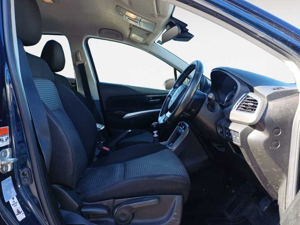 Suzuki S-cross
