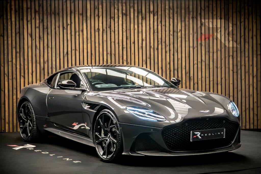 Aston Martin Dbs