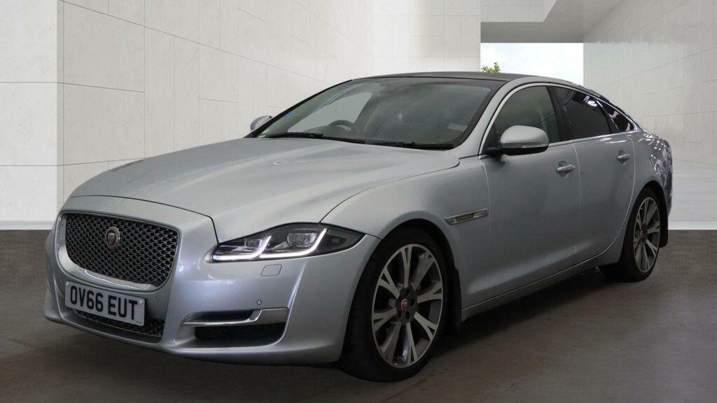 Jaguar Xj