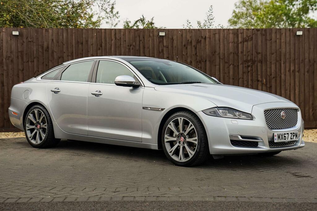 Jaguar Xj