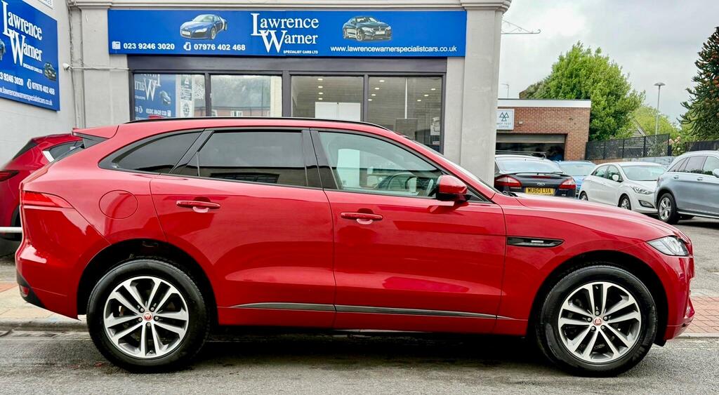 Jaguar F-Pace