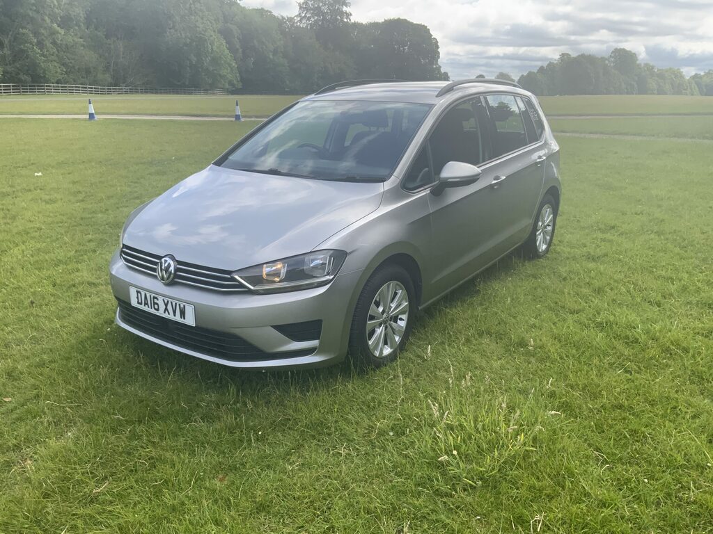 Volkswagen Golf Sv