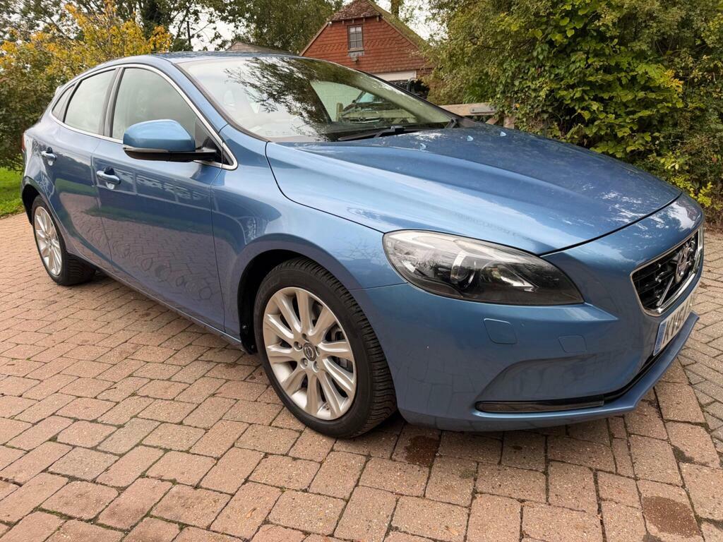 Volvo V40