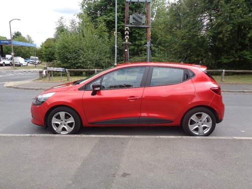 Used Renault CLIO dCi Play (s/s) on Finance in Barnsley £ ...