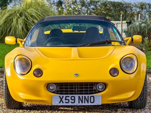 Compare Lotus Elise Sport 160 X59NNO Yellow